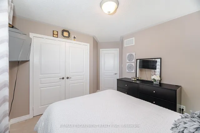 Additional property image - 31 Vanderbrink Dr