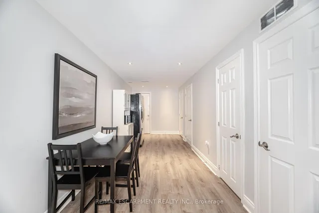 Additional property image - 31 Vanderbrink Dr