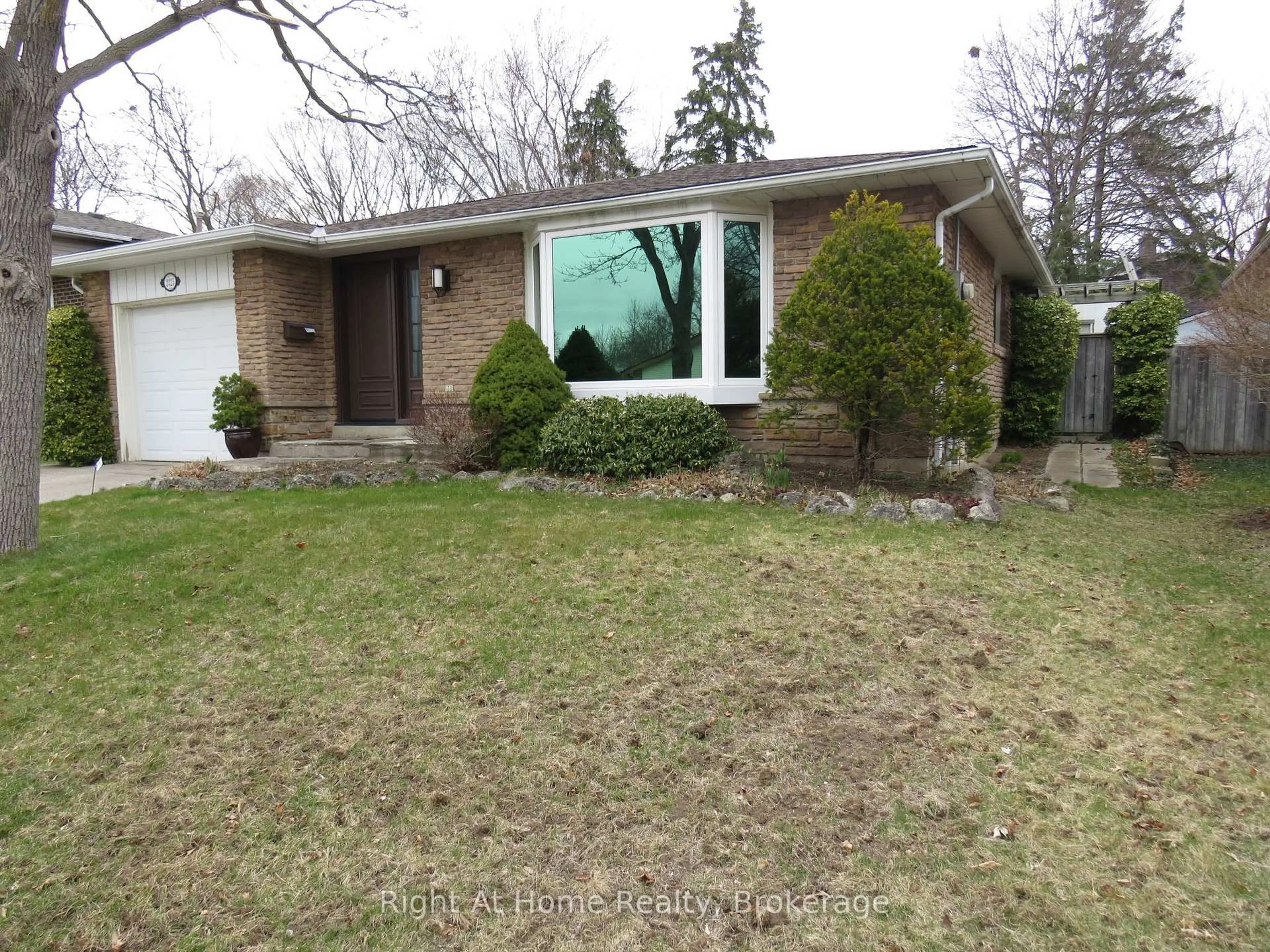 Unknown for 2325 Devon Rd, Oakville Ontario L6J 5R2