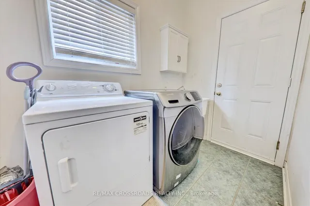 Additional property image - 37 Denim Dr