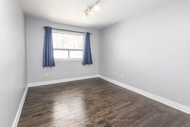 Additional property image - 3641 Holden Cres