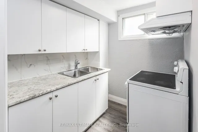 Additional property image - 3641 Holden Cres