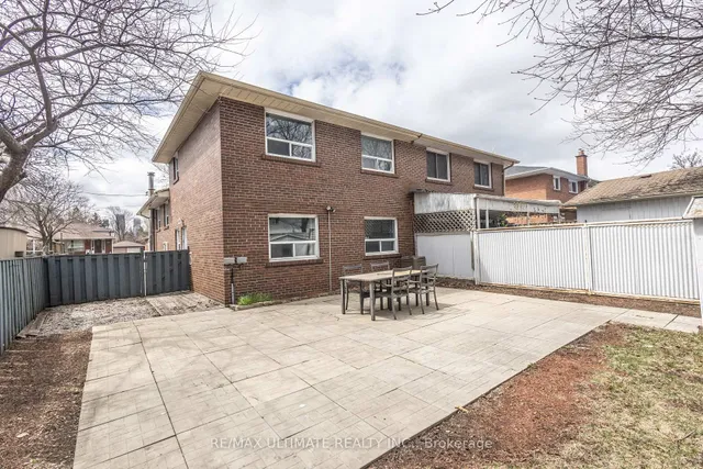 Additional property image - 3641 Holden Cres