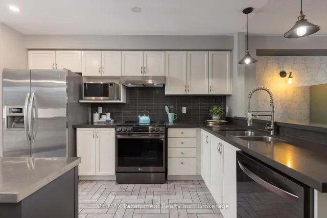 Additional property image - 65 FAIRWOOD Pl