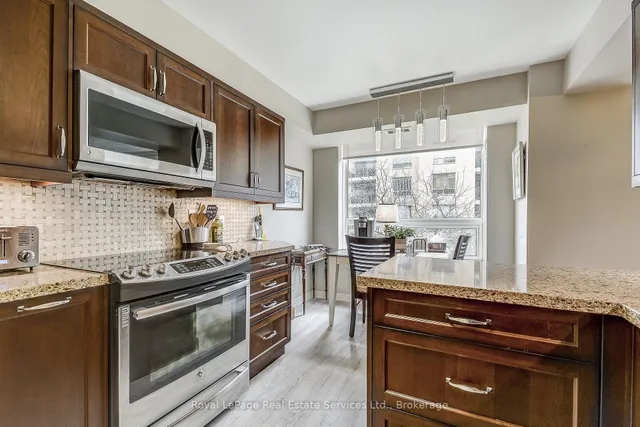 Additional property image - 100 Burloak Dr Unit 2212