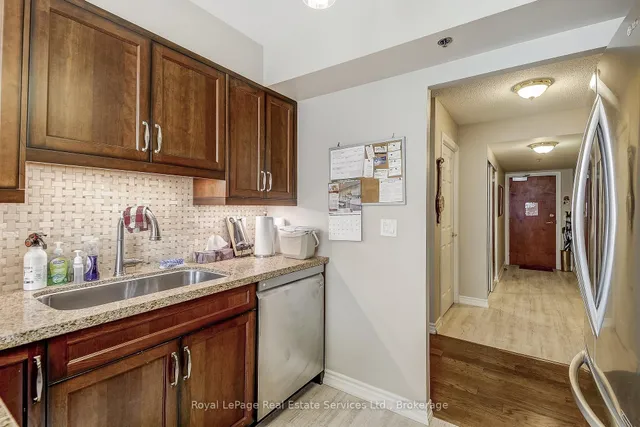 Additional property image - 100 Burloak Dr Unit 2212