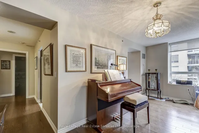 Additional property image - 100 Burloak Dr Unit 2212
