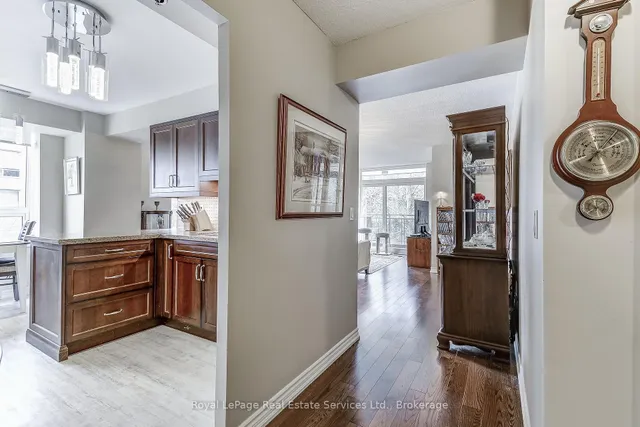 Additional property image - 100 Burloak Dr Unit 2212