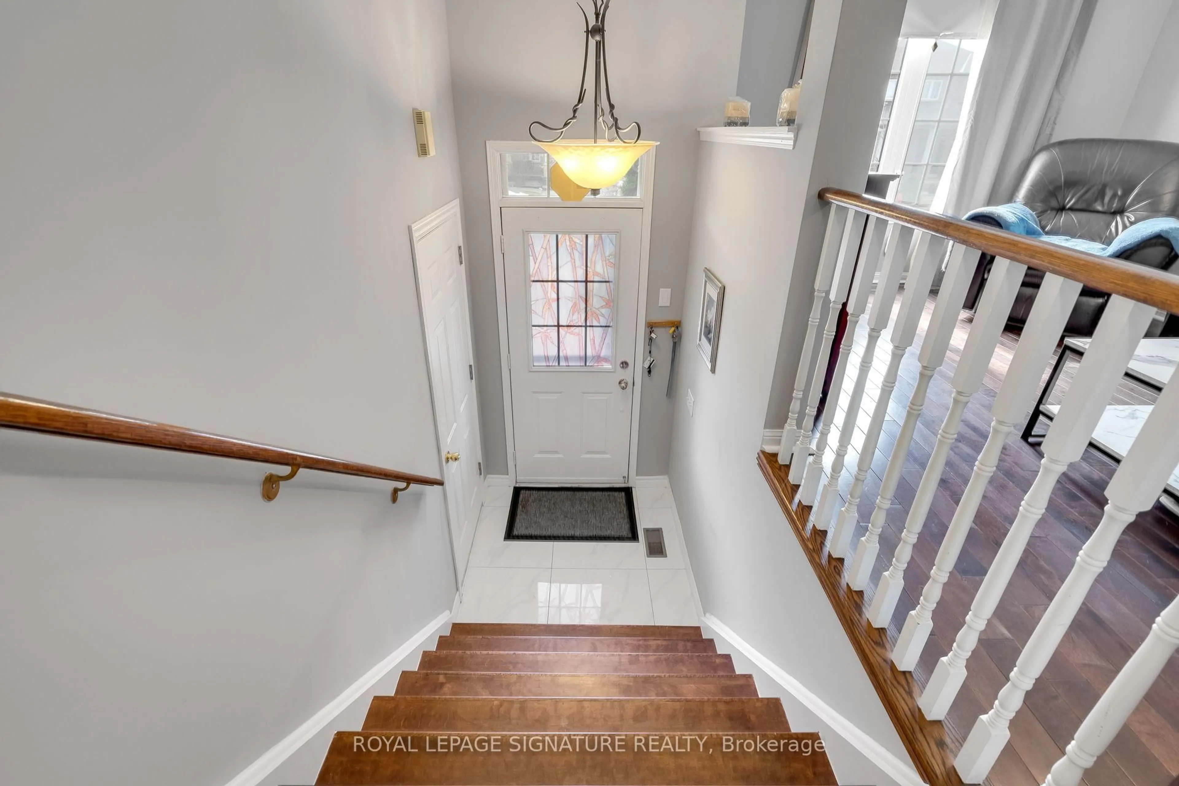 Unknown for 20 Thimbleberry St, Brampton Ontario L7A 3L3