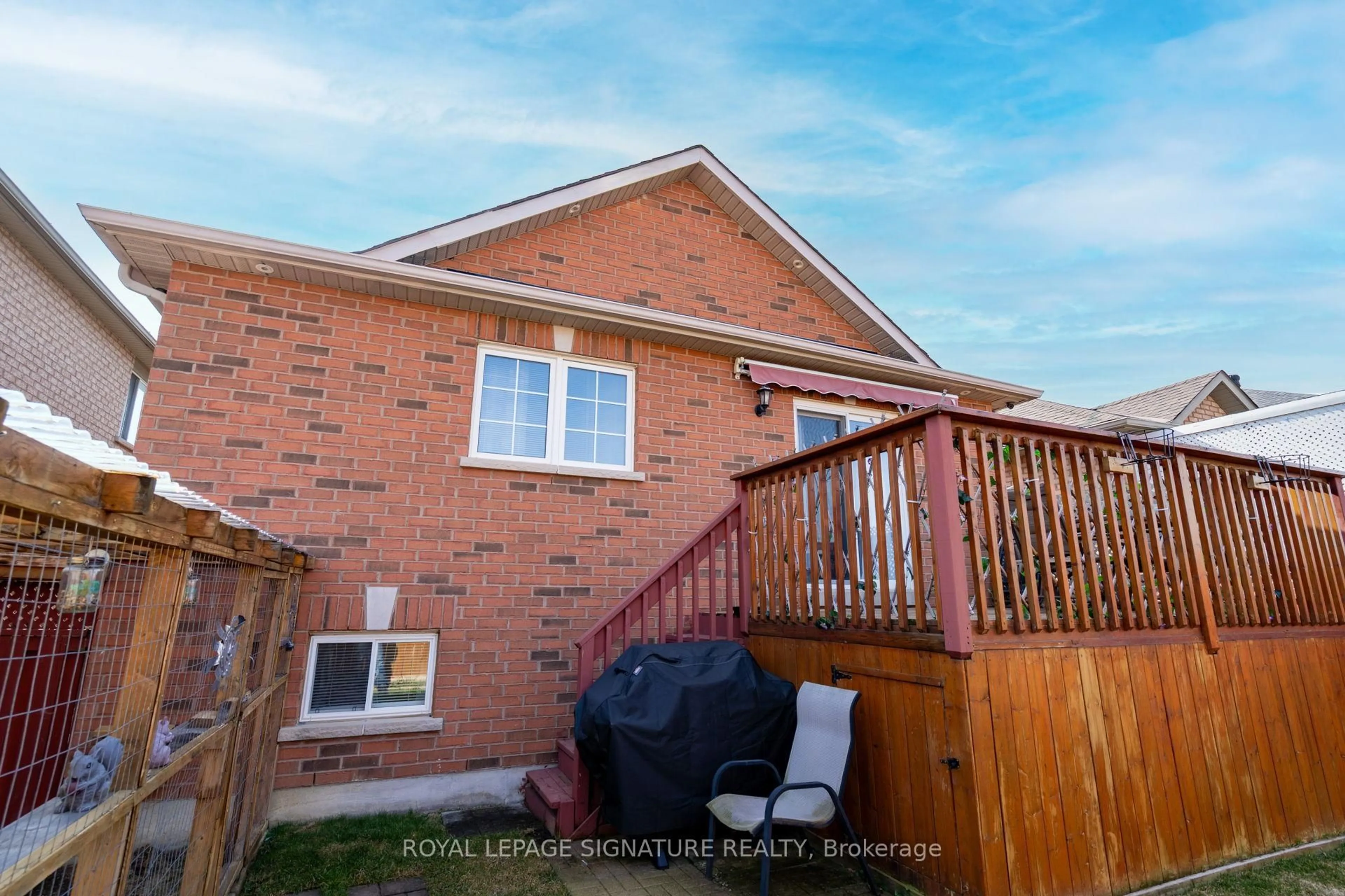 Unknown for 20 Thimbleberry St, Brampton Ontario L7A 3L3