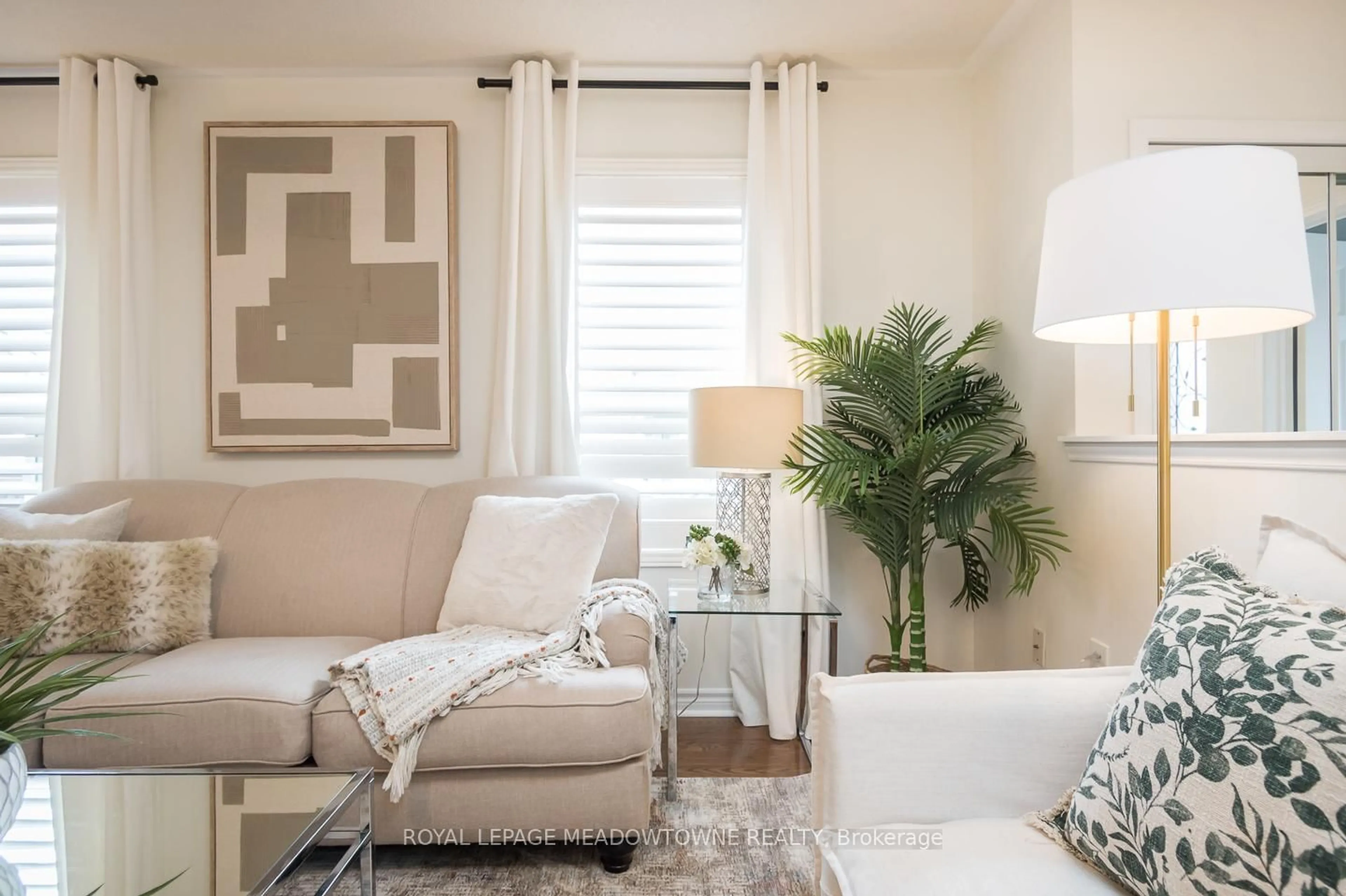 Living room with furniture, unknown for 217 Fitzgerald Cres, Milton Ontario L9T 5Y5