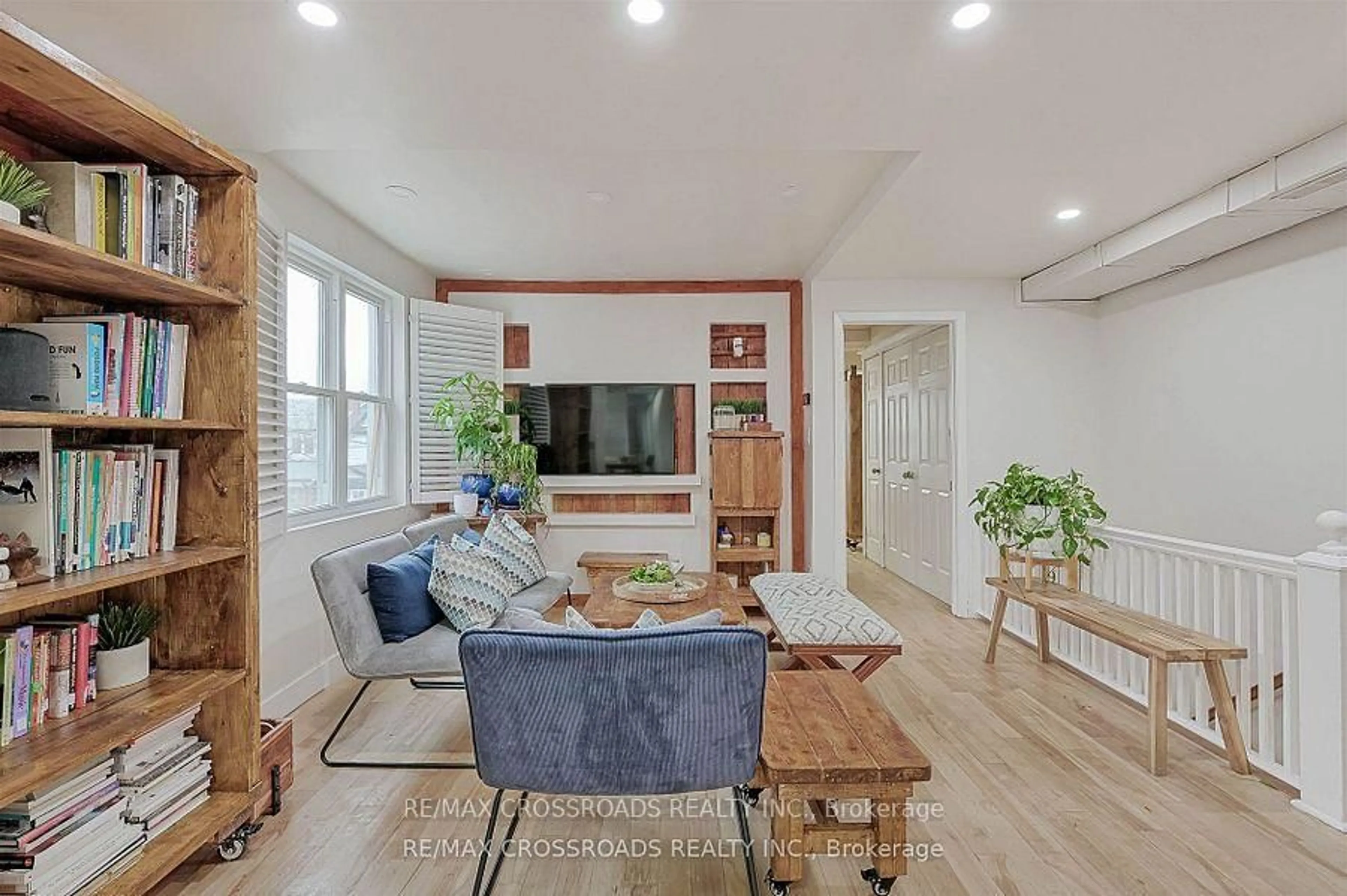 Living room with furniture, unknown for 105 Runnymede Rd, Toronto Ontario M6S 2Y4