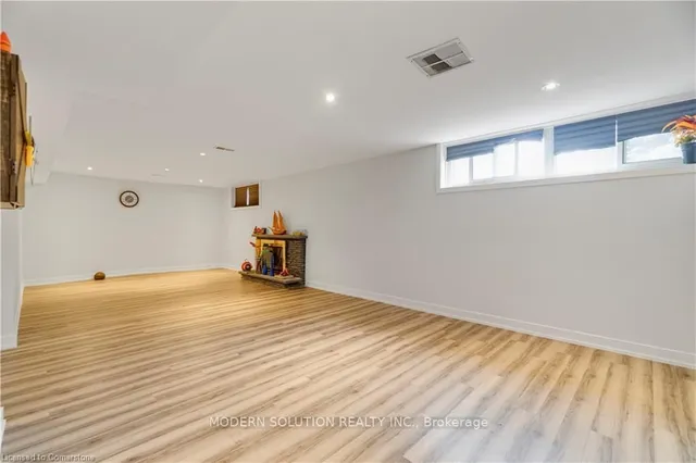 Additional property image - 3 Hartsdale Dr
