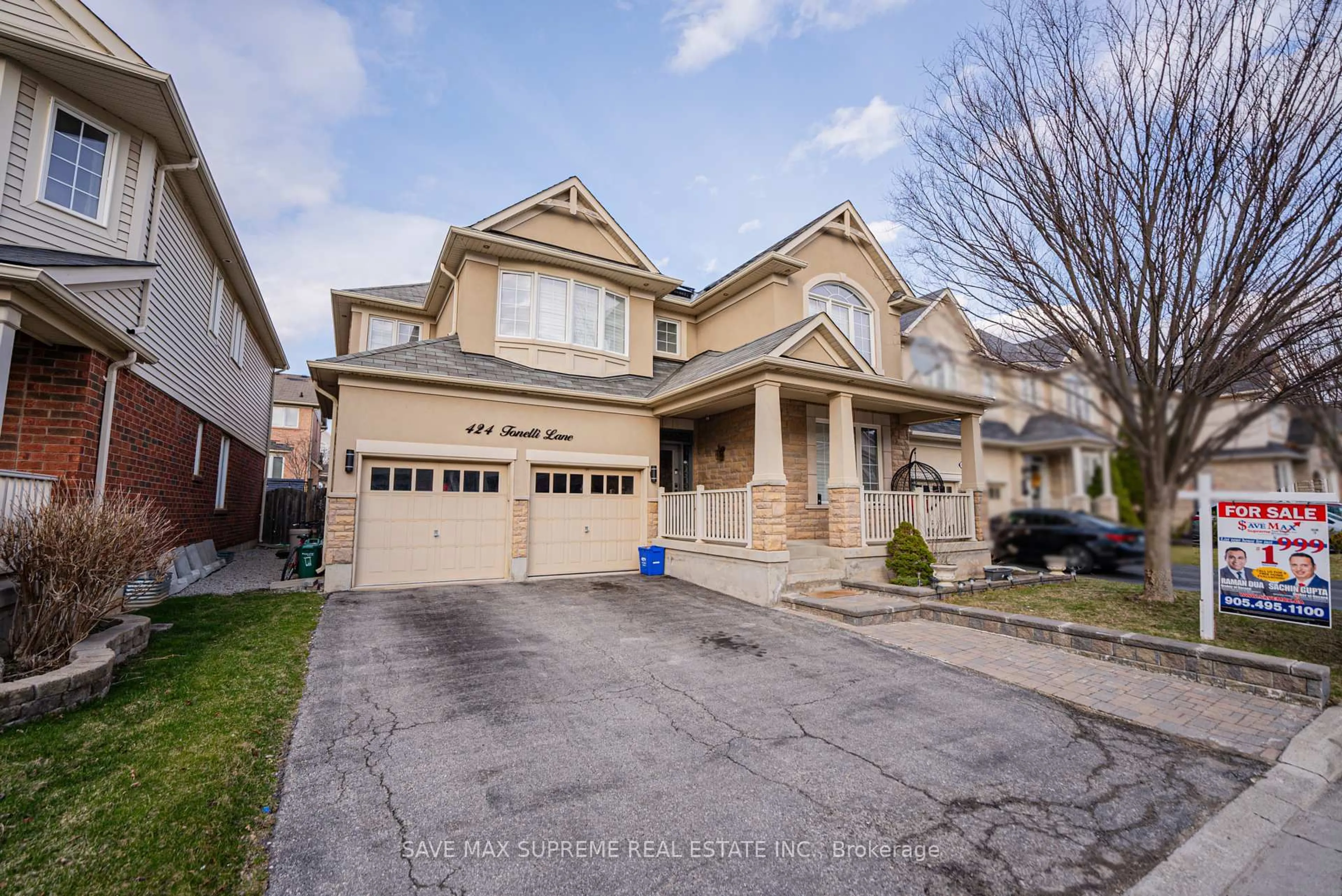Home with vinyl exterior material, street for 424 TONELLI Lane, Milton Ontario L9T 0N4