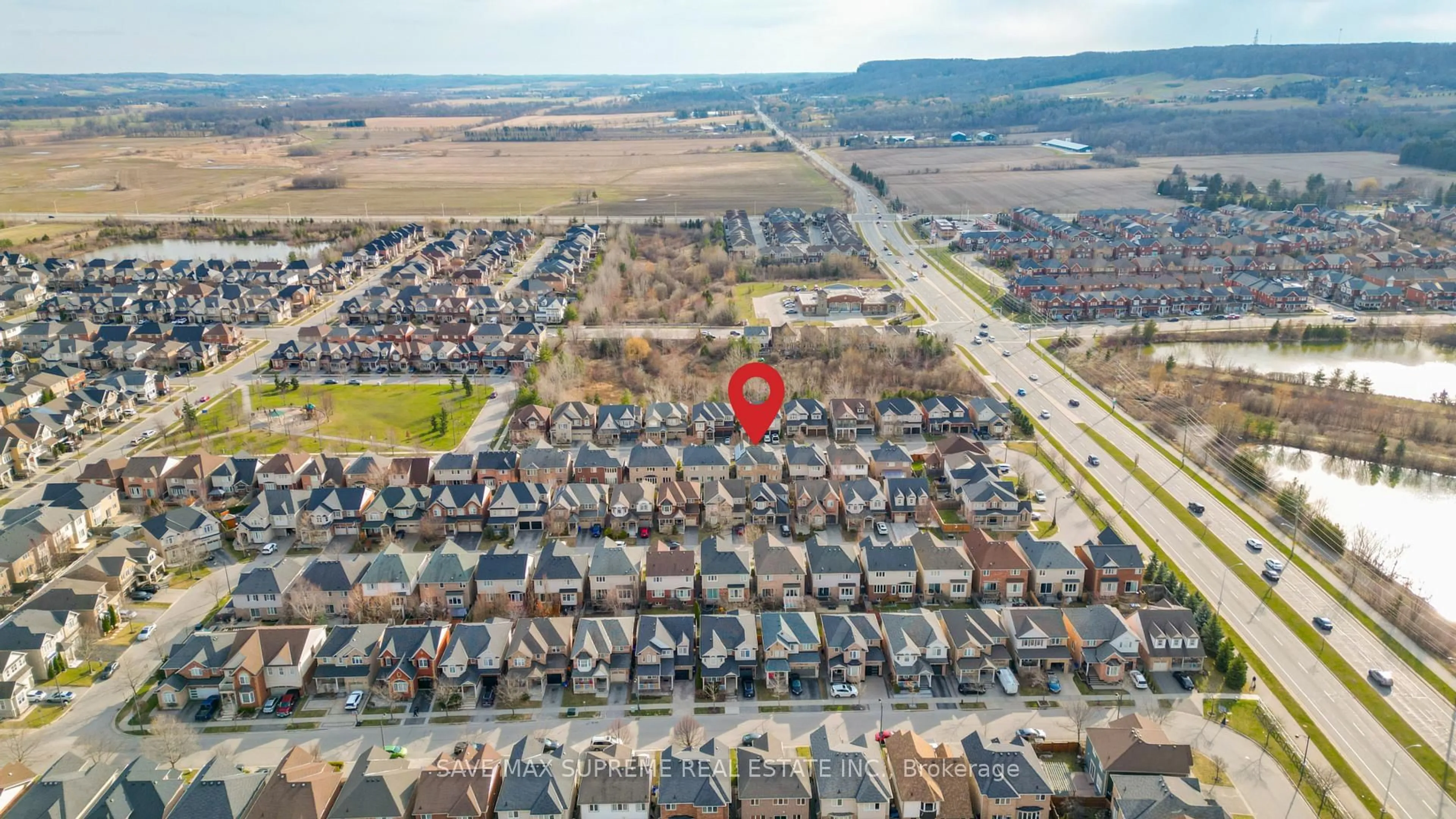 A pic from outside/outdoor area/front of a property/back of a property/a pic from drone, street for 424 TONELLI Lane, Milton Ontario L9T 0N4