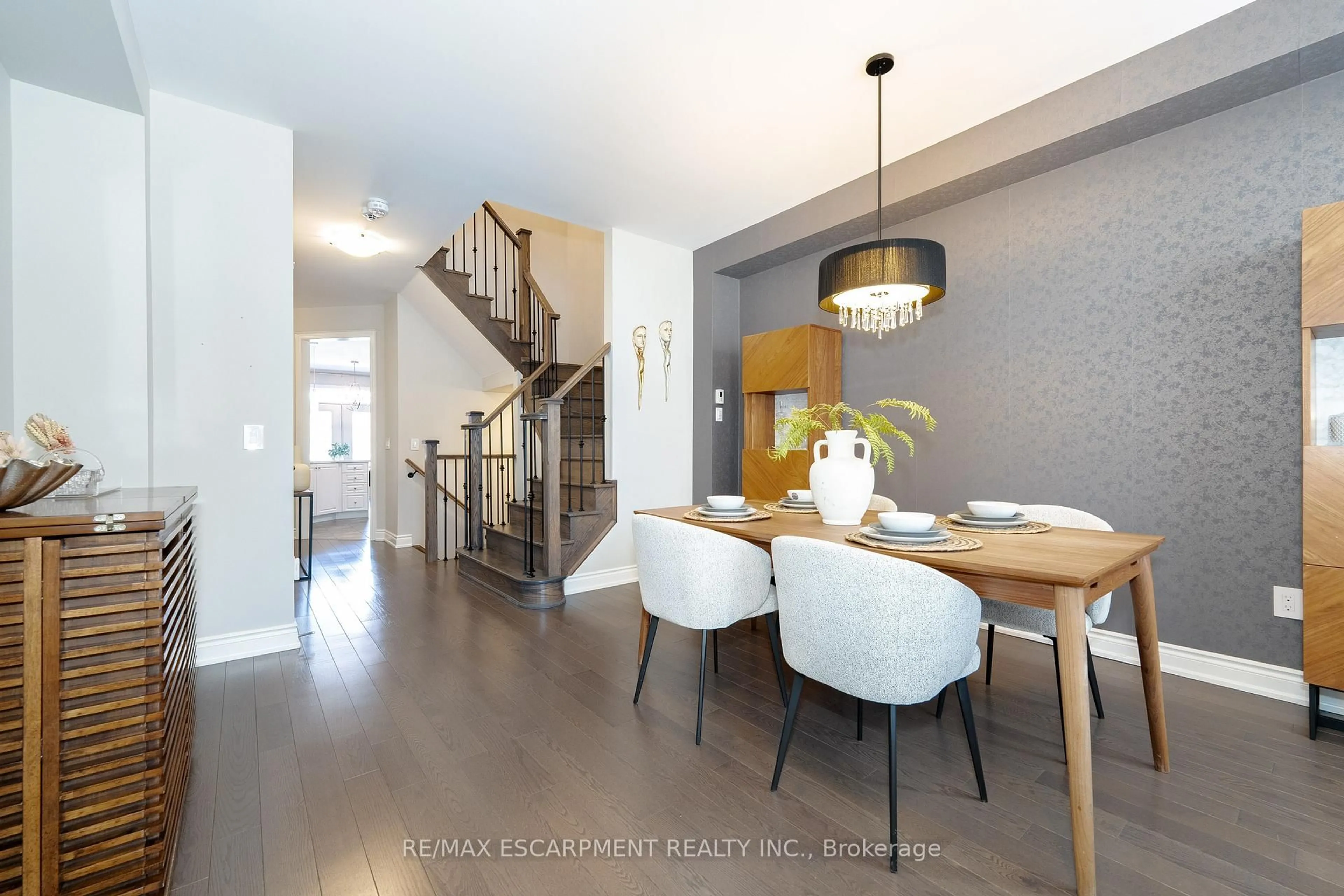 Unknown for 549 Terrace Way, Oakville Ontario L6M 1N6