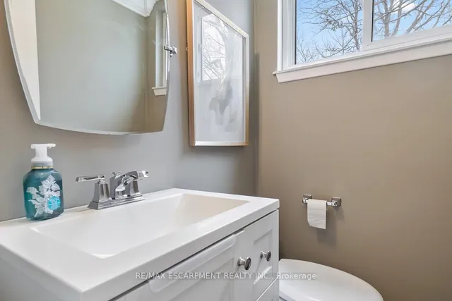Additional property image - 516 Falgarwood Dr