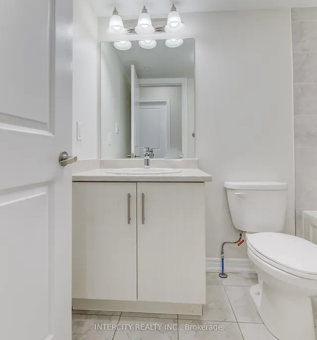 Additional property image - 2205 LILLYKIN St Unit 4