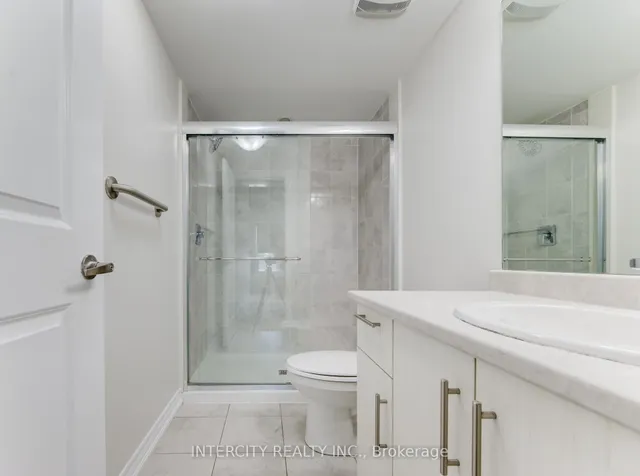 Additional property image - 2205 LILLYKIN St Unit 4