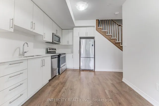 Additional property image - 2205 LILLYKIN St Unit 4