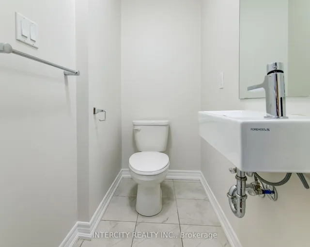 Additional property image - 2205 LILLYKIN St Unit 4