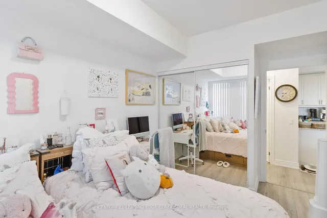 Additional property image - 1050 Main St Unit 502