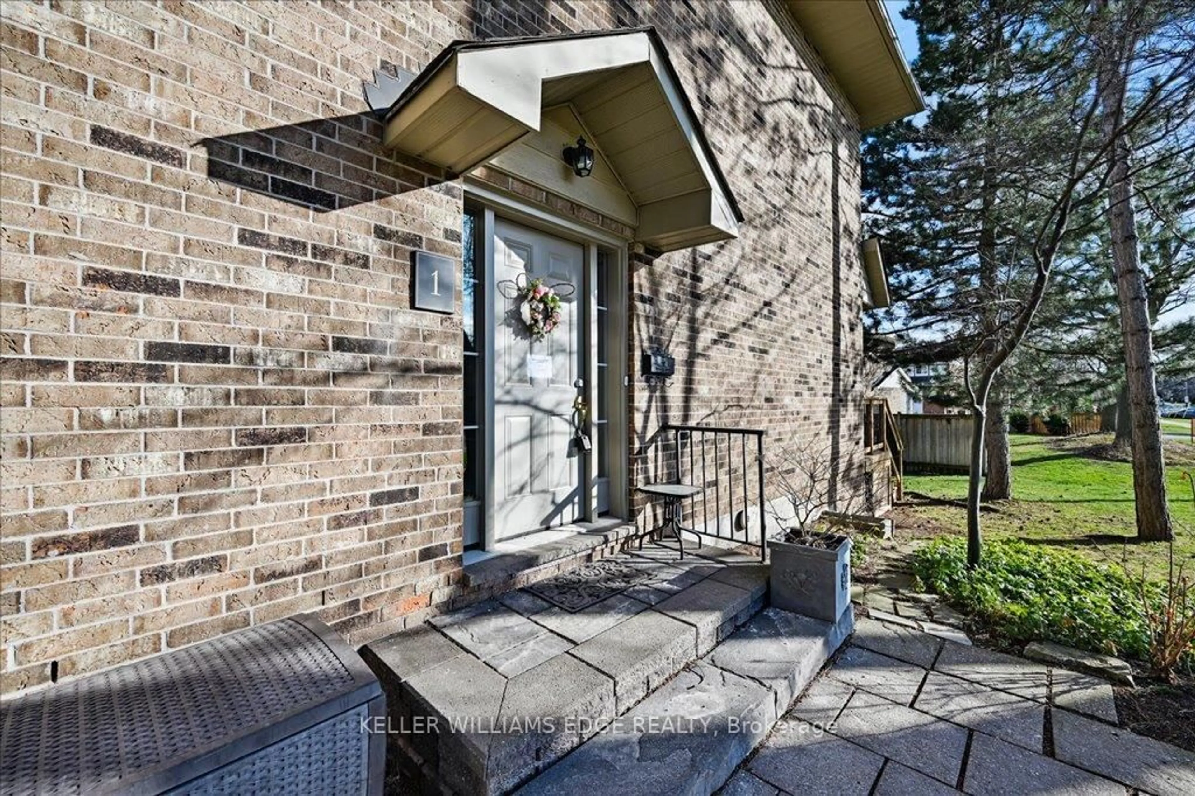 Unknown for 3230 New St #1, Burlington Ontario L7N 1M8