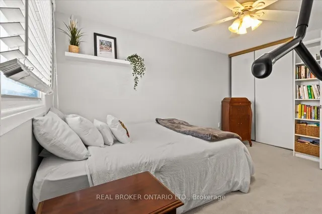 Additional property image - 2257 Silverbirch Crt