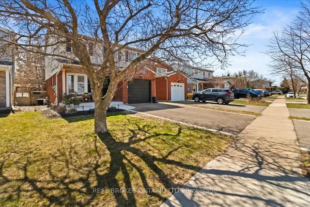 Additional property image - 2257 Silverbirch Crt