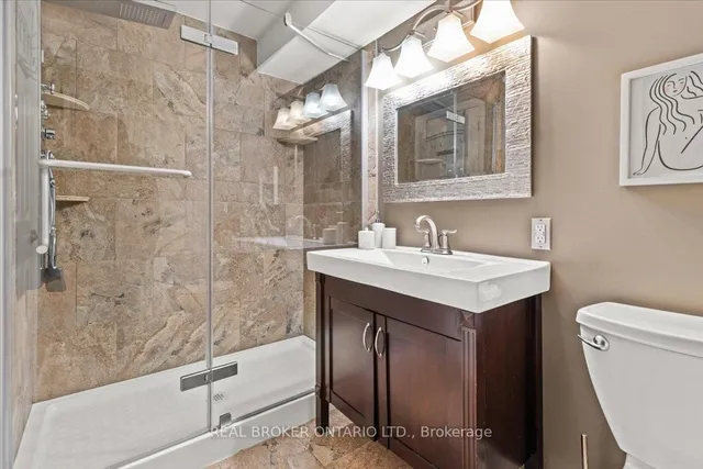 Additional property image - 2257 Silverbirch Crt