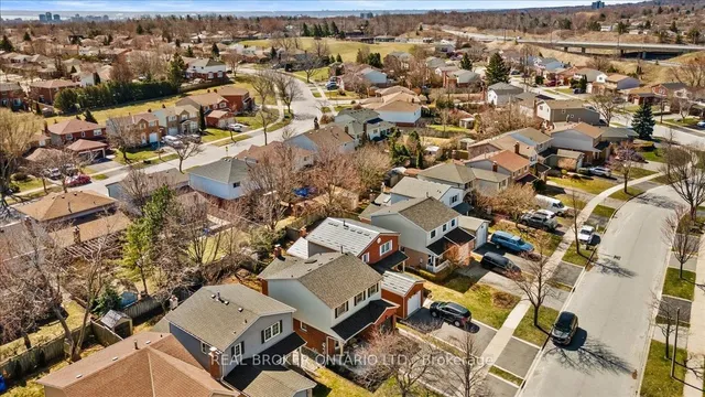 Additional property image - 2257 Silverbirch Crt