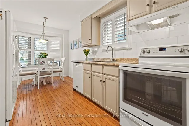 Additional property image - 2257 Silverbirch Crt