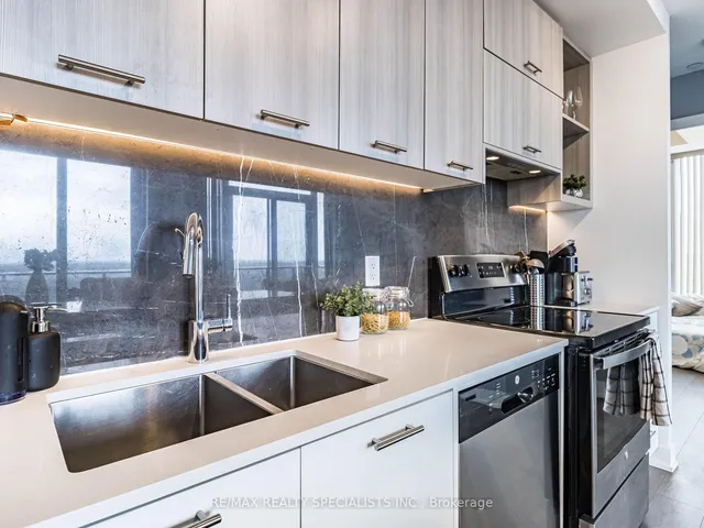 Additional property image - 180 Veterans Dr Unit #609