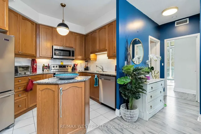 Additional property image - 80 Absolute Ave Unit 406