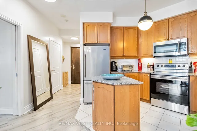 Additional property image - 80 Absolute Ave Unit 406