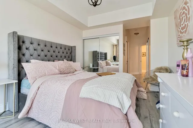 Additional property image - 80 Absolute Ave Unit 406
