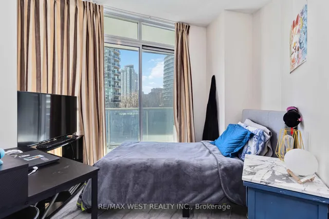 Additional property image - 80 Absolute Ave Unit 406