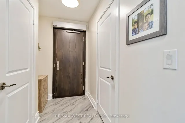 Additional property image - 80 Absolute Ave Unit 406