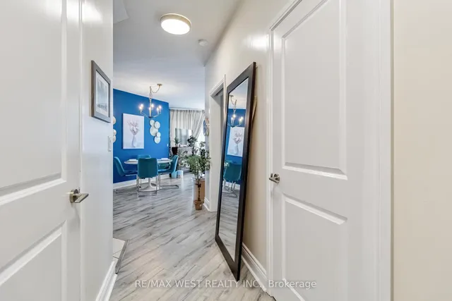 Additional property image - 80 Absolute Ave Unit 406