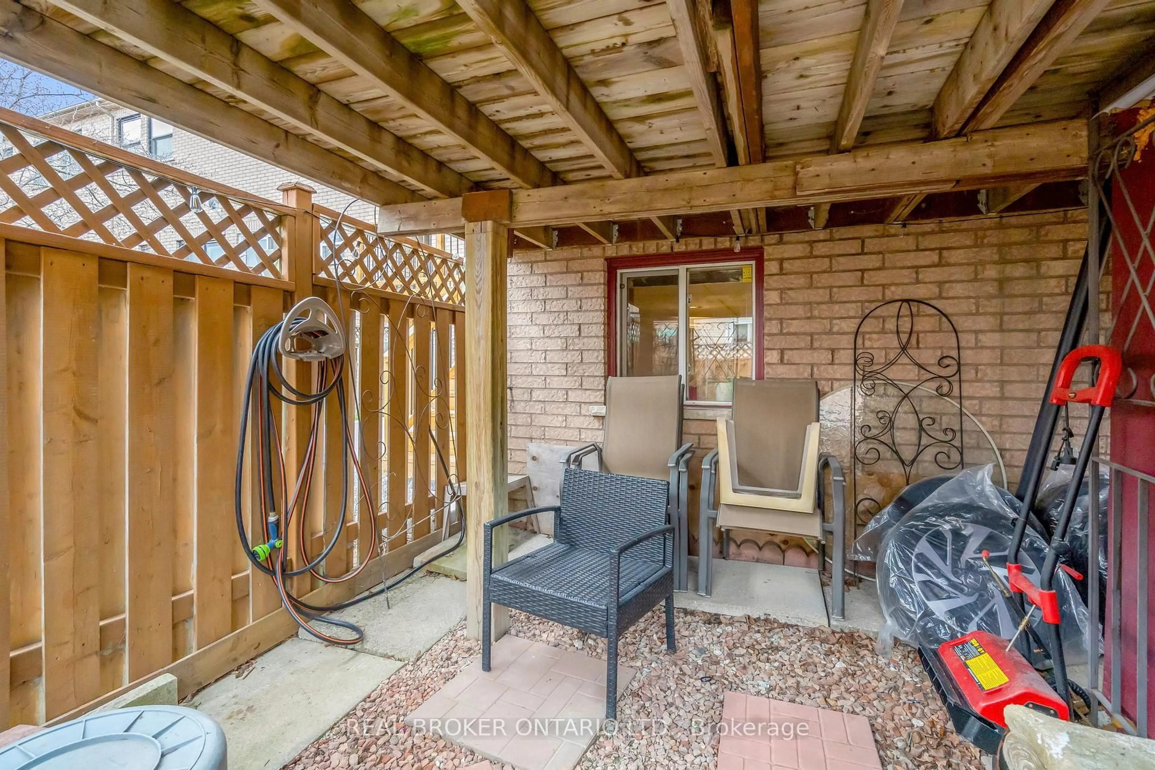 Patio, street for 85 Provincial Pl, Brampton Ontario L6S 6C5