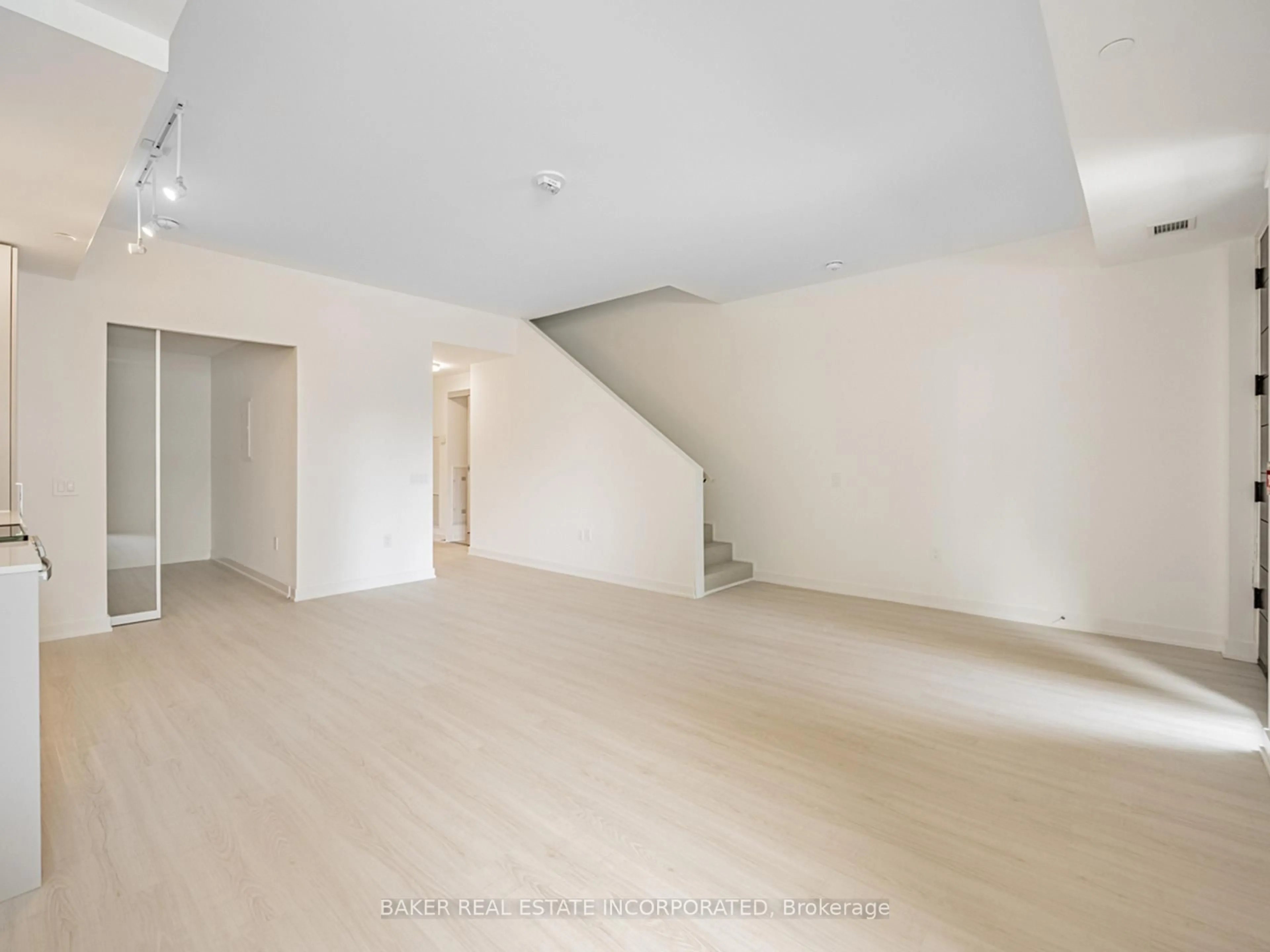 A pic of a room for 3883 Quartz Rd #101, Mississauga Ontario L5B 0M4
