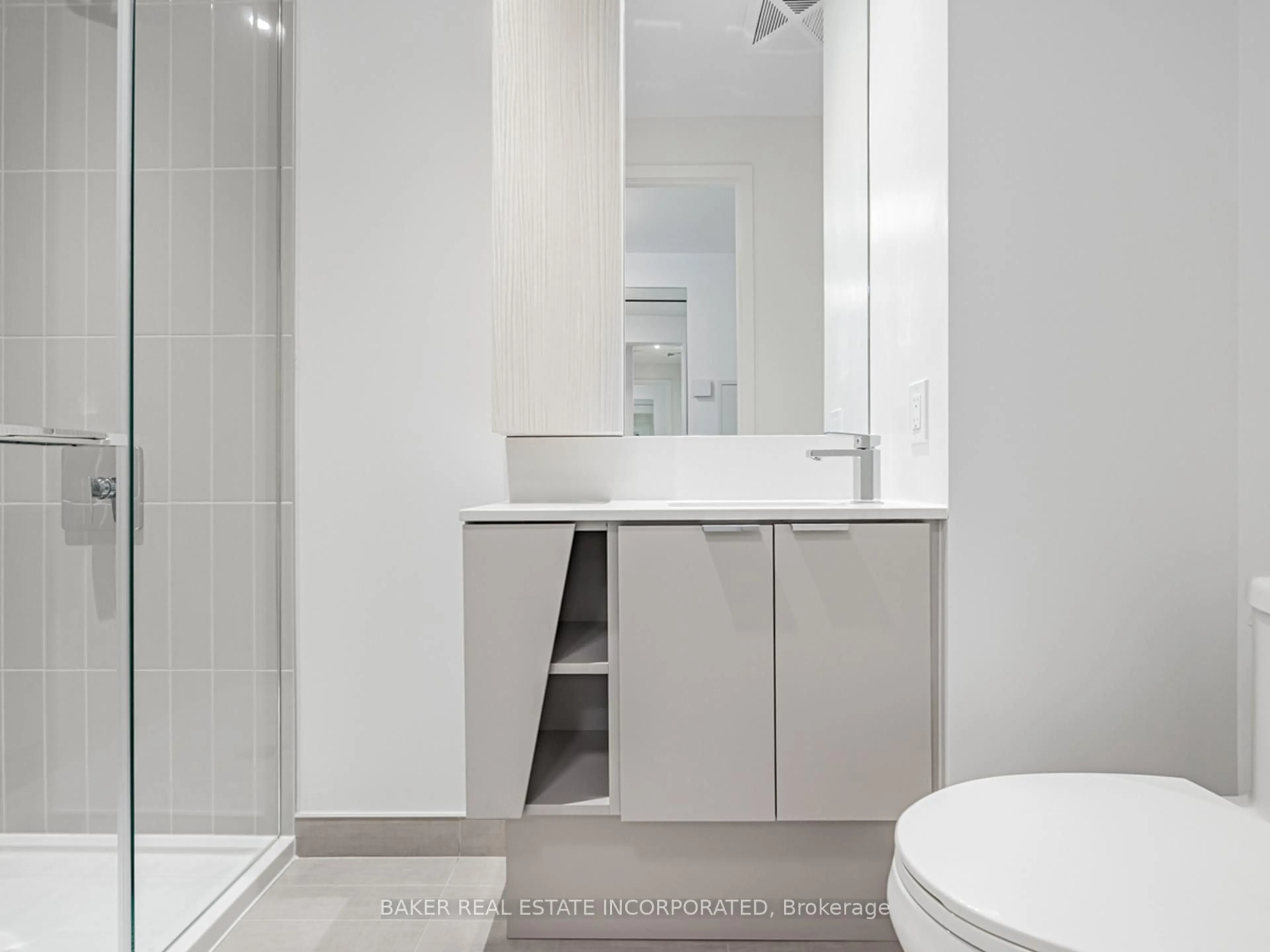 Standard bathroom, unknown for 3883 Quartz Rd #101, Mississauga Ontario L5B 0M4