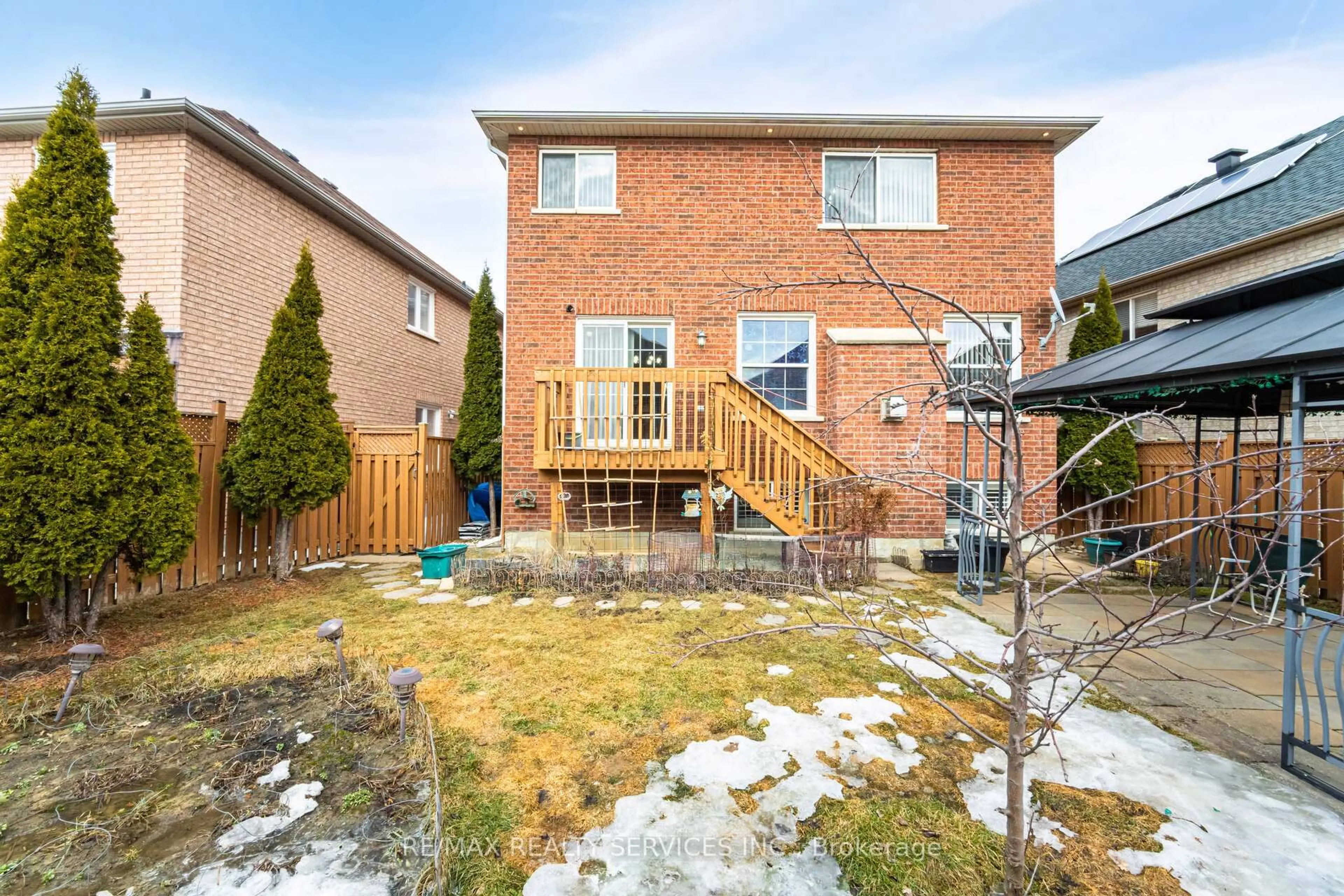 Patio, street for 19 RIVER ROCK Cres, Brampton Ontario L7A 2V2