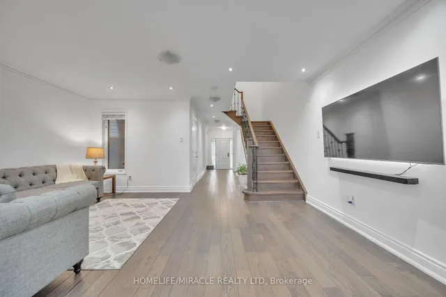Additional image 34 of 93 Crystal Glen Cres