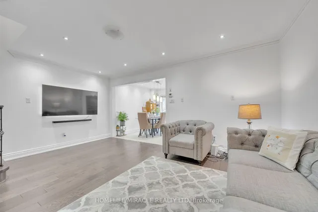 Additional image 30 of 93 Crystal Glen Cres