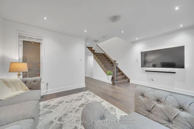 Additional image 29 of 93 Crystal Glen Cres