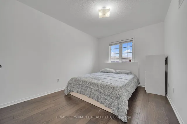 Additional image 10 of 93 Crystal Glen Cres