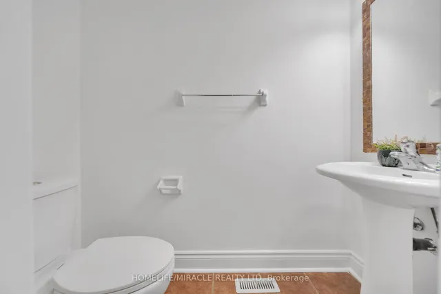 Additional image 37 of 93 Crystal Glen Cres