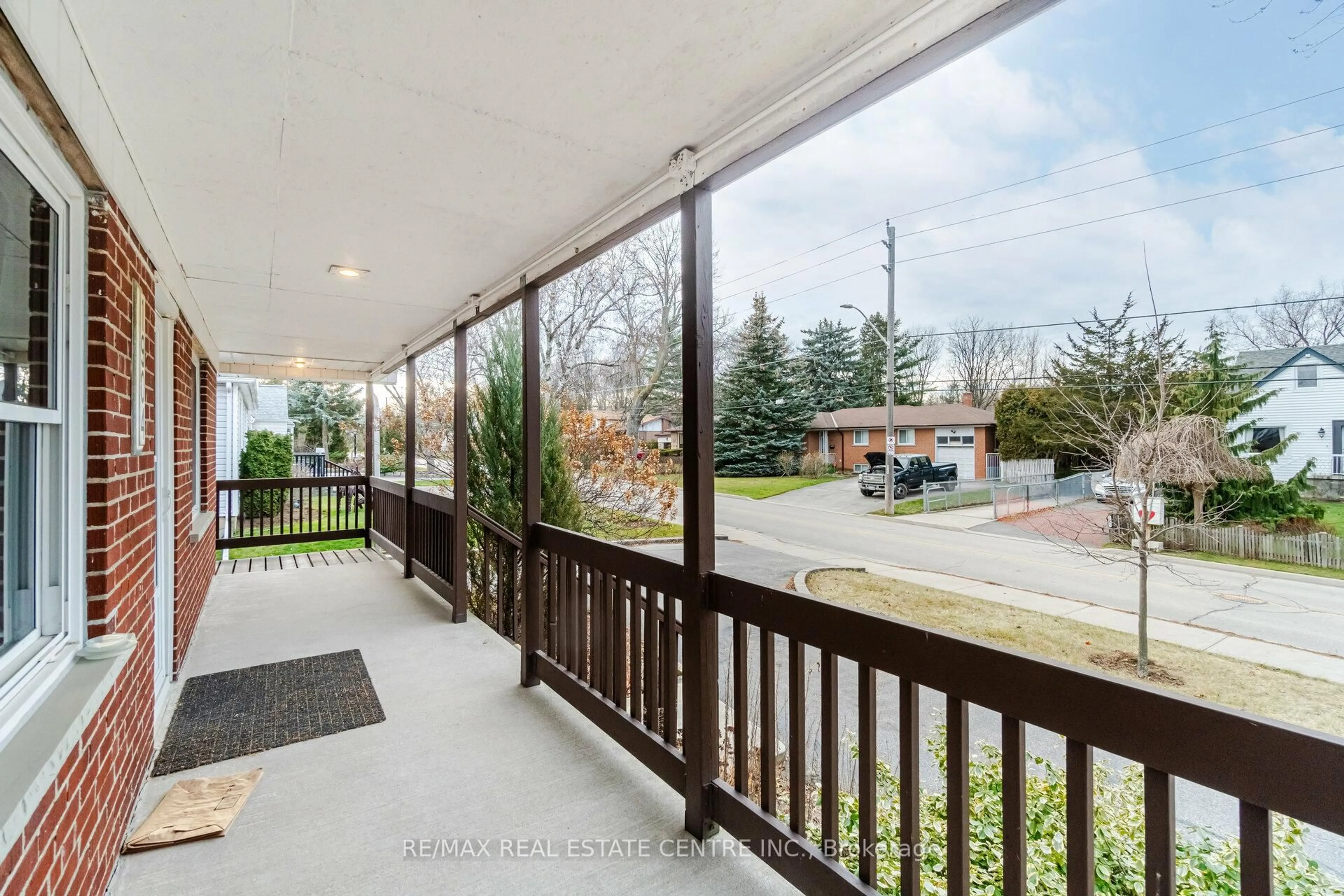 Patio, unknown for 1904 Balsam Ave, Mississauga Ontario L5J 1L2