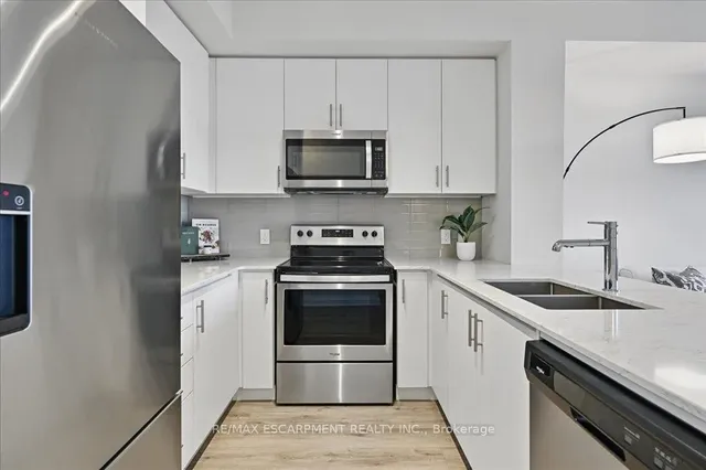 Additional property image - 340 PLAINS Rd Unit 102